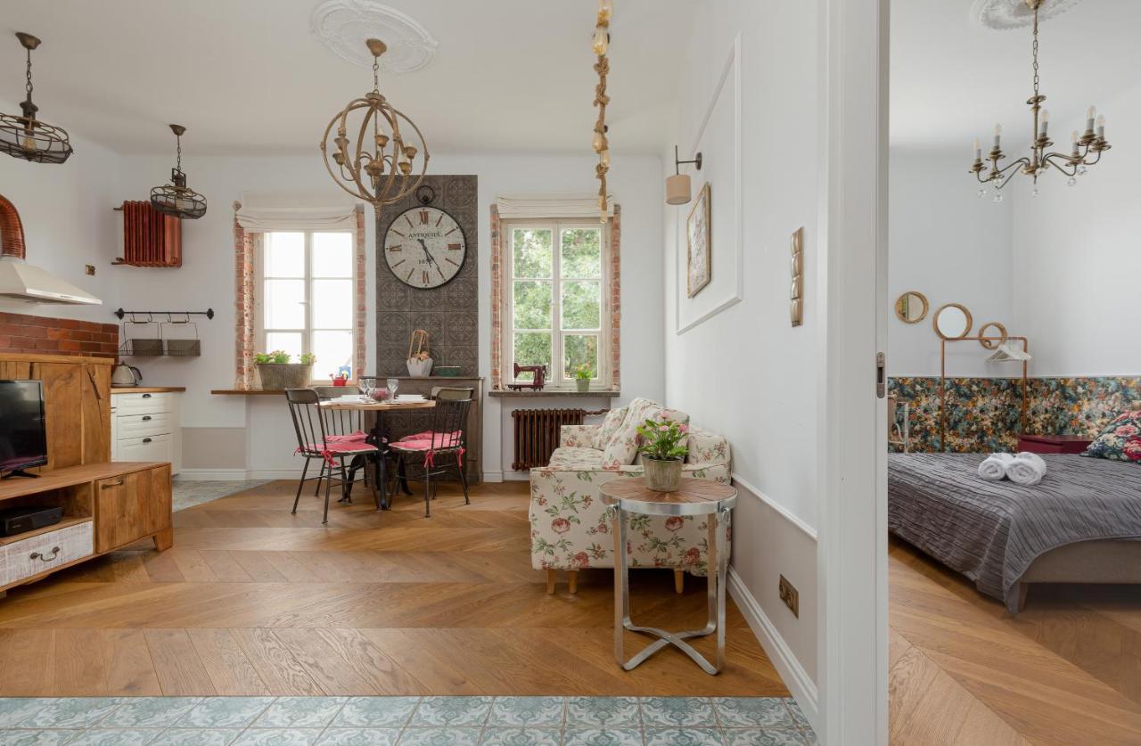 Apartment On The Warsaw Square By Noclegi Renters Exterior foto